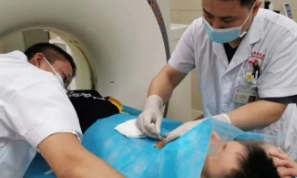 Bác sĩ Mỹ quay lén bệnh nhi nam lãnh 23 năm tù