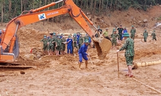 Sạt lở ở Rào Trăng 3: Hoãn tìm kiếm người mất tích do mưa quá lớn 