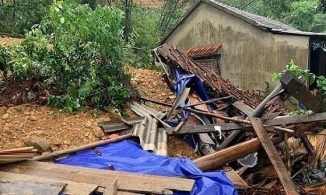 Quảng Bình di dời khẩn cấp hàng trăm người khỏi khu vực sạt lở ở núi Ba Cồn