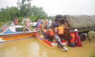 Vào Quảng Bình từ thiện: Nên thuê cano, ăn, nghỉ ở đâu?