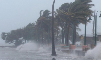 Bão Molave tiếp tục mạnh lên, tiến gần bờ biển từ Đà Nẵng đến Phú Yên