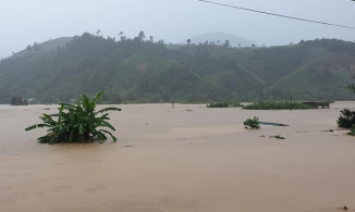 Kon Tum ngập nặng sau siêu bão Molave