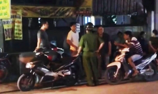 Mâu thuẫn với vợ, chồng chốt hai con trong phòng phóng hoả