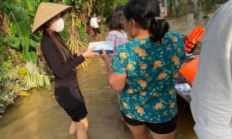 Có việc tiền Thủy Tiên cho bà con bị cán bộ thôn thu lại, đã trả 400 triệu