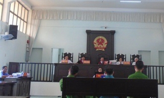 Nhớ lại thù cũ, con rể đổ thuốc sâu xuống giếng sát hại gia đình vợ cũ