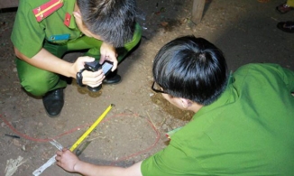 Hà Nội: Chồng sát hại vợ rồi tự tử bằng thuốc diệt cỏ 