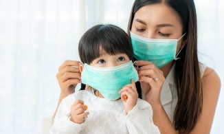 Cách đeo khẩu trang đúng và loại khẩu trang nên đeo để chống Covid-19