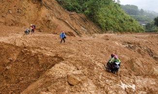 Nguyên nhân khiến vùng cao Quảng Ngãi liên tục sạt lở núi?