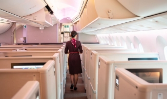 Trung Quốc: Cục Hàng không khuyên các tiếp viên nên đóng bỉm khi làm việc