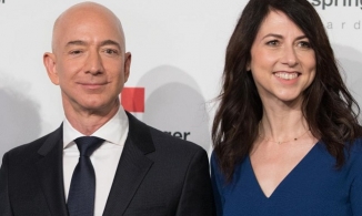 MacKenzie Scott - Vợ cũ Jeff Bezos đã quyên góp gần 4,2 tỷ USD làm từ thiện