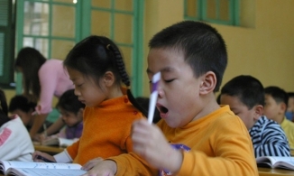 Cho con đi học thêm trước khi vào lớp 1 sẽ gây nhiều hệ lụy