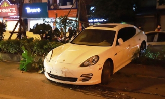 Vụ Porsche gây tai nạn ở Hà Nội: BV Bạch Mai khẳng định không tiếp nhận tài xế đột quỵ nào