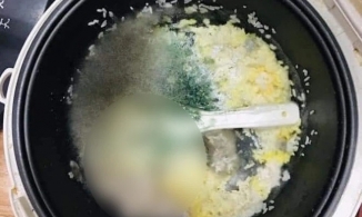 Quên cất đồ ăn khi về quê ăn tết: Té xỉu vì cảnh tượng khi trở về