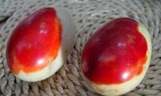 Lão nông nghèo bỗng dưng có 2,8 tỷ đồng khi nhặt được ngọc hiếm đỏ như máu