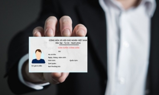 Người đang dùng căn cước công dân mã vạch có bắt buộc phải đổi sang căn cước công dân gắn chíp hay không?