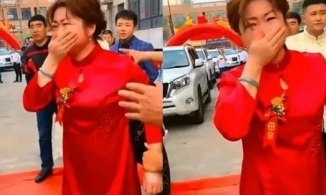 Mẹ chồng cũ khóc nức nở, trao hồi môn hơn 1 tỷ đồng ngày con dâu tái hôn