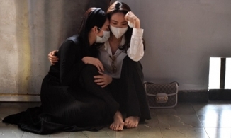 Lý Nhã Kỳ đề nghị chu cấp cho mẹ 'phù thủy make-up' Minh Lộc suốt đời