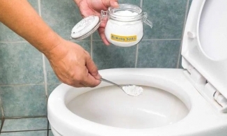 1 bát muối và 1 giờ: Công thức cực chuẩn để xử lý bồn cầu bị tắc