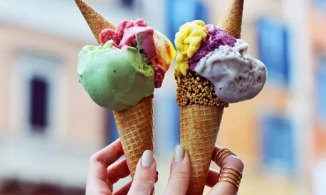 Bị bạn trai chia tay vì ăn một lúc 4 cây kem kèm lời trách: 'Ăn lắm thế'