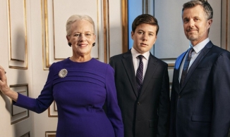 Mới 15 tuổi, hoàng tử Đan Mạch 'dậy thì thành công'