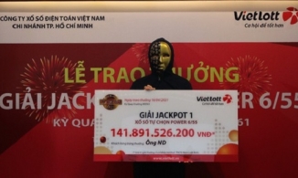 Một nhân viên văn phòng ở TP.HCM trúng số gần 142 tỉ đồng của Vietlott 