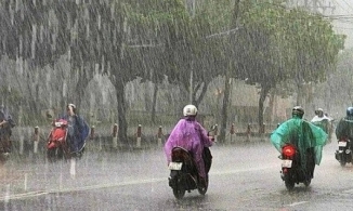 Thời tiết 17/5: Bắc Bộ nhiều nơi có mưa rào và dông, cần đề phòng lốc sét, gió giật mạnh