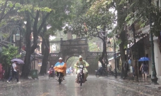 Hà Nội và các tỉnh Bắc Bộ mưa giải nhiệt trên diện rộng sau chuỗi ngày nóng 40 độ C