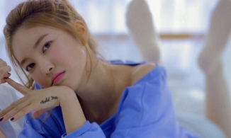 Diễn viên kiêm ca sĩ Kim Yoon Ji kết hôn