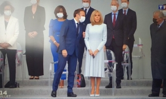 Đệ nhất phu nhân Pháp không đeo khẩu trang, dỗi chồng trong lễ quốc khánh