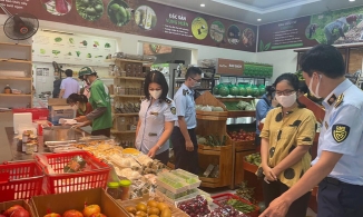 Hà Nội: Lượng hàng hóa tăng 50% giá không đổi, người dân không cần tích trữ