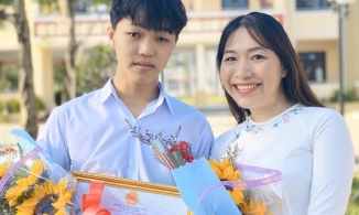 Thi tốt nghiệp THPT: Nam sinh đầu tiên đạt 10 điểm Văn chính thức lộ diện, Giám đốc Sở GD-ĐT khẳng định 'có thang điểm trên 10 cũng cho thêm'