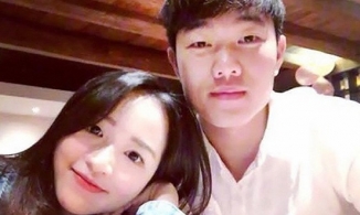 Xuân Trường không cười với fan nữ vì Nhuệ Giang ghen, thừa nhận rất sợ vợ