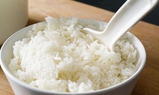 1 chén cơm bao nhiêu calo?