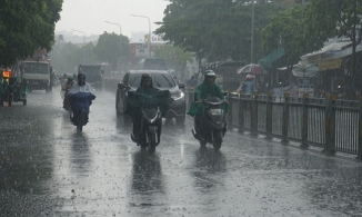 Khi đến Hoàng Sa, bão số 5 tăng sức gió giật từ 12 lên 13