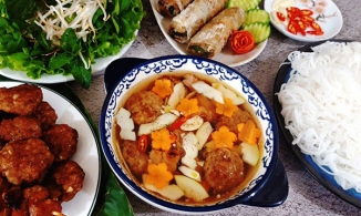 Bún chả bao nhiêu calo? Ăn bún chả có béo không?