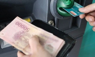 Khoảng 10,5 triệu lao động nhận hỗ trợ qua tài khoản ngân hàng, người không có tài khoản sẽ nhận tiền mặt tại doanh nghiệp 