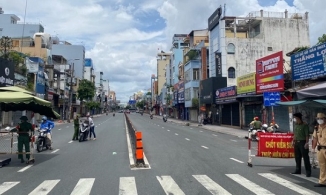 8 hoạt động được cho phép sau 30/9 tại TP.HCM, học sinh tiếp tục học online