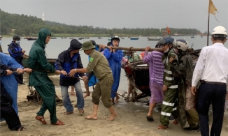 Dự kiến sơ tán gần 300.000 người dân ở miền Trung để tránh mưa lũ