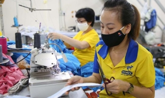 Người lao động nghỉ việc do Covid-19 được hưởng cả gói 38 ngàn tỷ lẫn BHTN