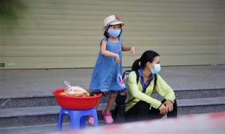 Chính phủ yêu cầu sớm hỗ trợ phụ nữ, trẻ em khó khăn do đại dịch Covid-19