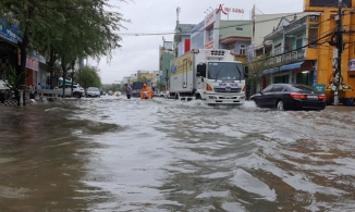 Miền Trung có khả năng sắp hứng thêm bão, mưa lớn kéo dài hết tháng 10