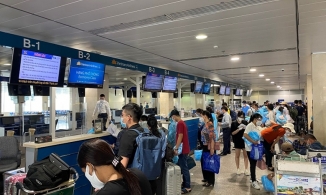 Dừng kê khai bản cam kết phòng dịch Covid-19 khi đi tàu, máy bay