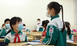 Dù chưa tiêm vắc xin, học sinh Hà Nội vẫn có thể đi học lại
