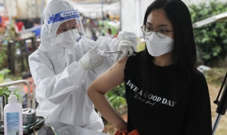 Chuyên gia lý giải tại sao nên tiêm mũi vaccine Covid-19 thứ ba?