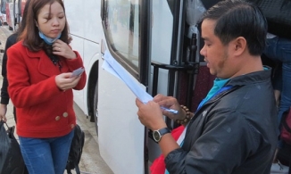 TP.HCM tặng 35.000 vé tàu xe cho công nhân về quê đón Tết