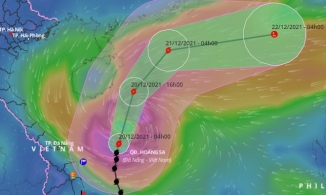 Bão Rai bẻ hướng, quét qua quần đảo Hoàng Sa, miền Trung đã thoát khỏi cơn bão cuối cùng của năm