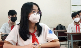 TP HCM: Lớp 9 và 12 tiếp tục đến trường sau 25/12