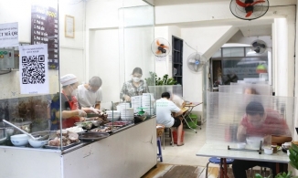 Quận Đống Đa từ 'cam' thành 'vàng', cho bán hàng ăn tại chỗ ở 14 phường