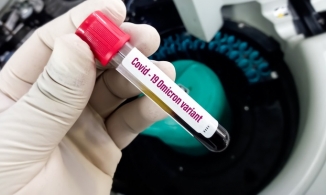 Omicron ảnh hưởng đến phổi thế nào so với các biến chủng khác