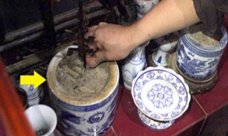 Khi lau dọn bàn thờ đừng làm 'lung lay' 1 vật kẻo tán lộc, kém may mắn cả năm